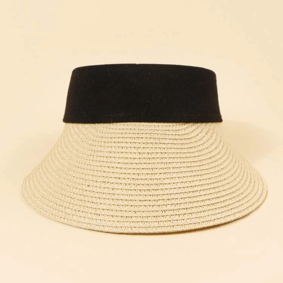 Black and beige straw visor. NWT - Picture 4 of 5